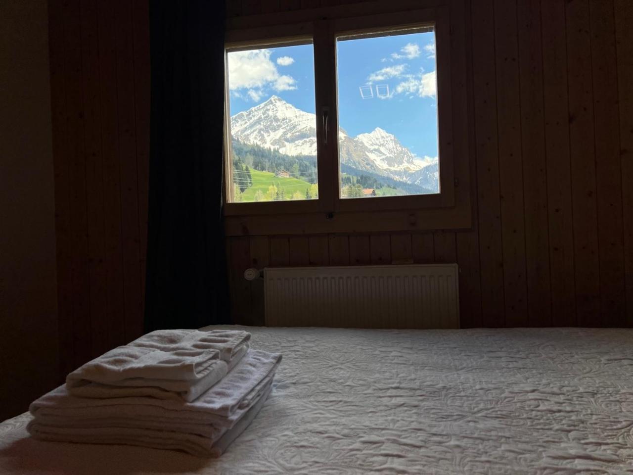 Beautiful Apartment With Stunning View Gsteig Exterior foto